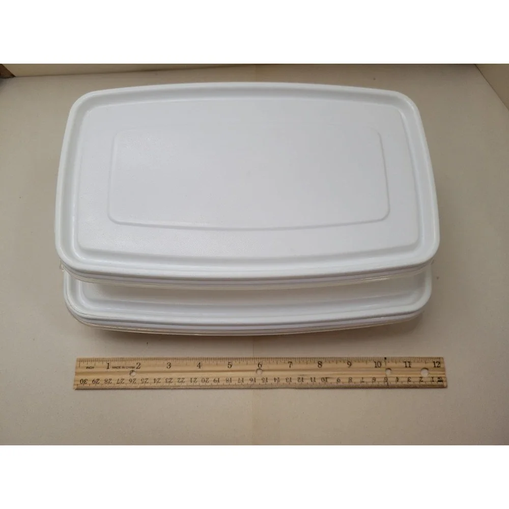 Rubbermaid Vintage Servin Saver 1 #6 Rectangle & 1 #5 Rectangle Container w Lids